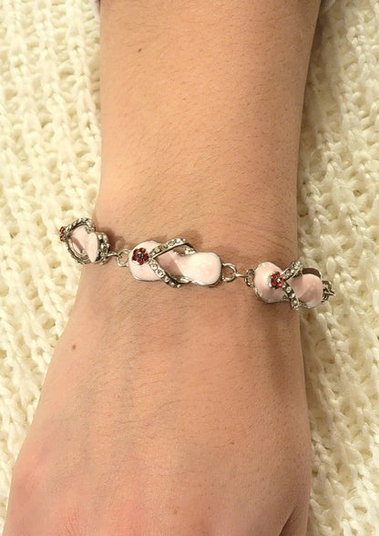 Bracelet perlé tongs roses, charme sur le thème de l’été, bijoux fantaisistes embrassés par le soleil, accessoire de poignet mémoire de vacances, élégant sur le thème de la plage