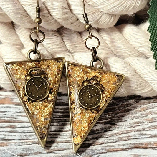 Retro-Futuristic Steampunk Fashion Earrings, Unique Miniature Clock Dangle, Vintage-Inspired Pendants, Alternative Fashion Women's Statement