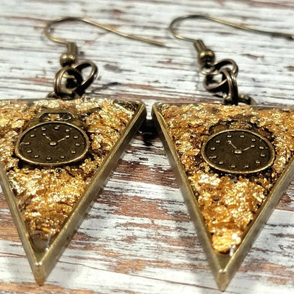 Retro-Futuristic Steampunk Fashion Earrings, Unique Miniature Clock Dangle, Vintage-Inspired Pendants, Alternative Fashion Women's Statement