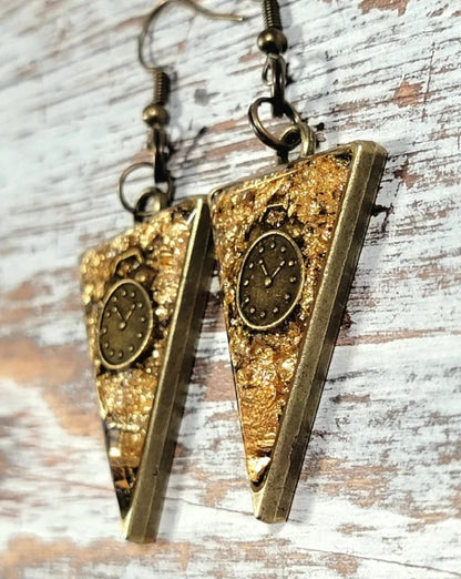 Retro-Futuristic Steampunk Fashion Earrings, Unique Miniature Clock Dangle, Vintage-Inspired Pendants, Alternative Fashion Women's Statement