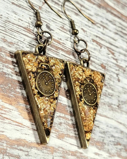 Retro-Futuristic Steampunk Fashion Earrings, Unique Miniature Clock Dangle, Vintage-Inspired Pendants, Alternative Fashion Women's Statement