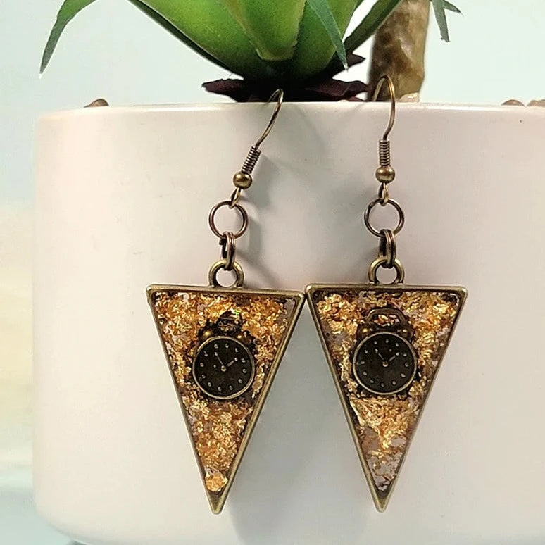 Retro-Futuristic Steampunk Fashion Earrings, Unique Miniature Clock Dangle, Vintage-Inspired Pendants, Alternative Fashion Women's Statement