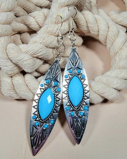 Boucle d’oreille en pierre gravée fausse turquoise, pendentif de style Boho, longue goutte élégante, accessoire Boho Chic moderne, goutte fascinante inspirée de la nature