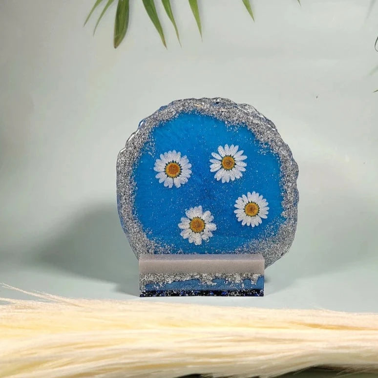 Fleur de marguerite blanche sur fond bleu Dessous de verre - Ensemble de 4, Cadeau de pendaison de crémaillère, Cadeau pour hôte, Essentiels de décoration intérieure élégants