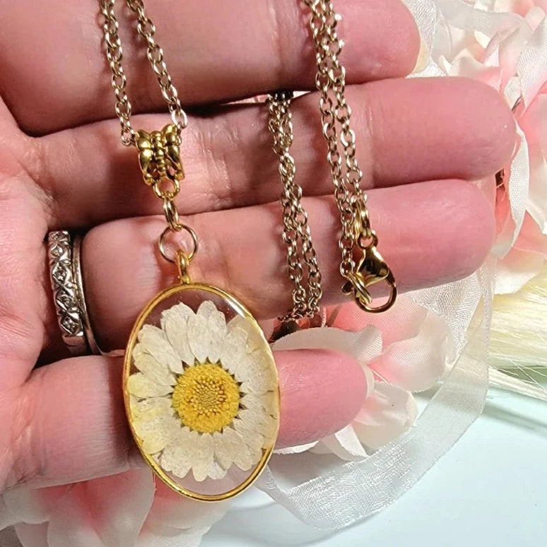 Preserved White Daisy Necklace, Real Flower Pendant, Resin Pressed Floral Charm