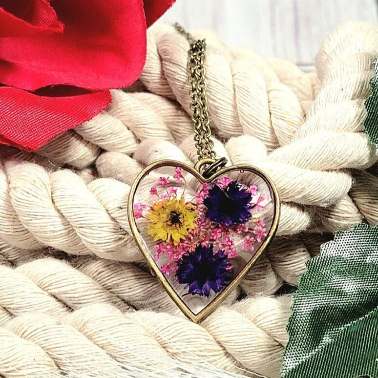 Yellow & Purple Flowers Necklace, Preserved Floral Art Jewelry, Handcrafted Botanical Accessory, Gift for Nature Lovers, Botanical Accessory