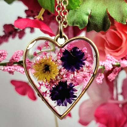 Collier de fleurs jaunes et violettes, bijoux d’art floral préservés, accessoire botanique fabriqué à la main, cadeau pour les amoureux de la nature, accessoire botanique