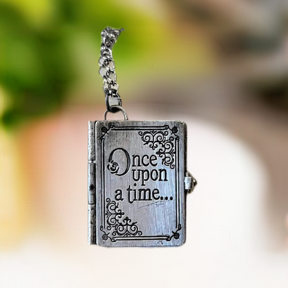 Collar de libro de cuento de hadas en miniatura, medallón de libro de cuentos, diario con páginas reales, colgante caprichoso, regalo para entusiastas literarios, inspirado en la novela