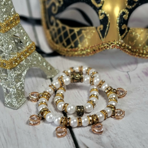 Elegante conjunto de pulseras de perlas sintéticas y corazón, deslumbrante accesorio de muñeca con dijes reflectantes, piezas de joyería atemporales para eventos formales