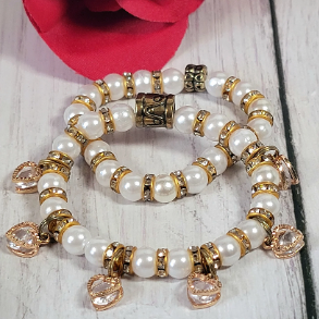 Elegante conjunto de pulseras de perlas sintéticas y corazón, deslumbrante accesorio de muñeca con dijes reflectantes, piezas de joyería atemporales para eventos formales