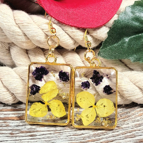 Boucle d’oreille pétales jaunes et bourgeons violets, pendentif floral naturellement pressé, vraie fleur séchée, beauté naturelle, bijoux printaniers, bijoutier lumineux