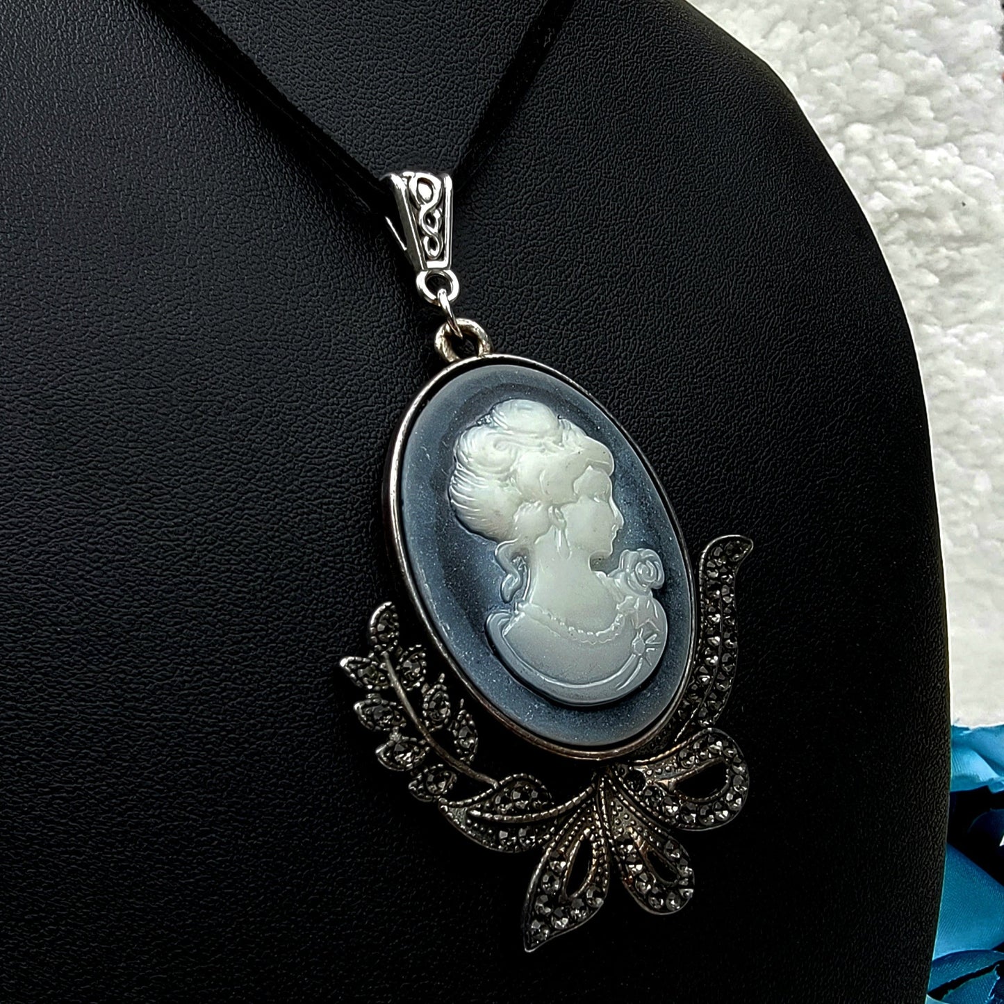 Vintage Themed Victorian Cameo Necklace, Silhouette Lady Pendant, Elegant Accessory, Formal Evening Jewelry, Luxury Chic, Stylish Fashionista Gift