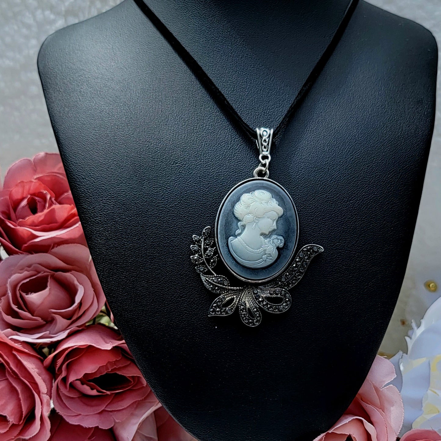 Vintage Themed Victorian Cameo Necklace, Silhouette Lady Pendant, Elegant Accessory, Formal Evening Jewelry, Luxury Chic, Stylish Fashionista Gift