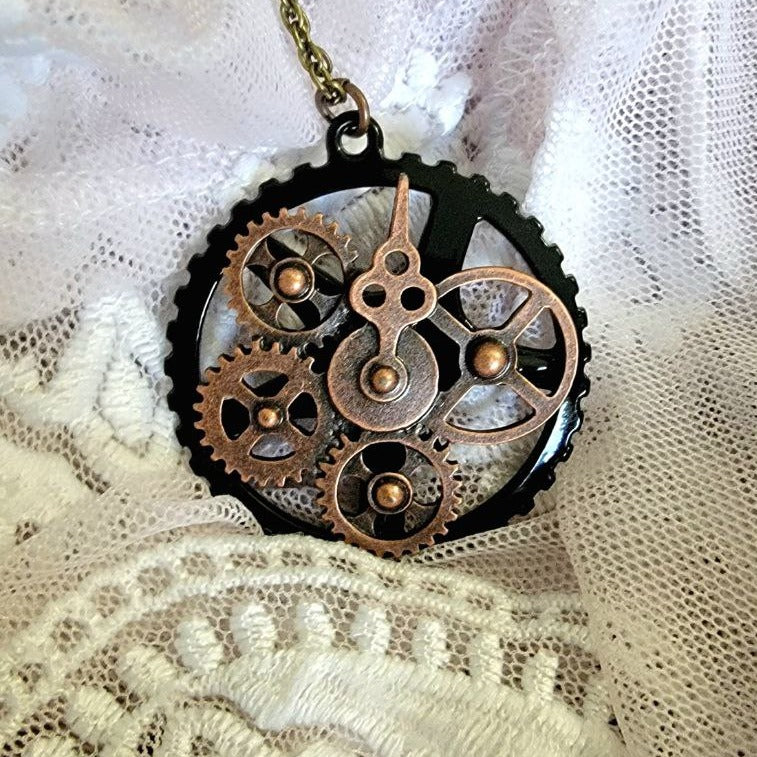 Industrial Elegance Fashion Piece Necklace, Vintage-Inspired Victorian Pendant, Steampunk Intricate Gear Jewelry