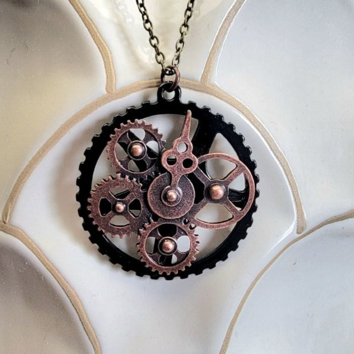 Industrial Elegance Fashion Piece Necklace, Vintage-Inspired Victorian Pendant, Steampunk Intricate Gear Jewelry