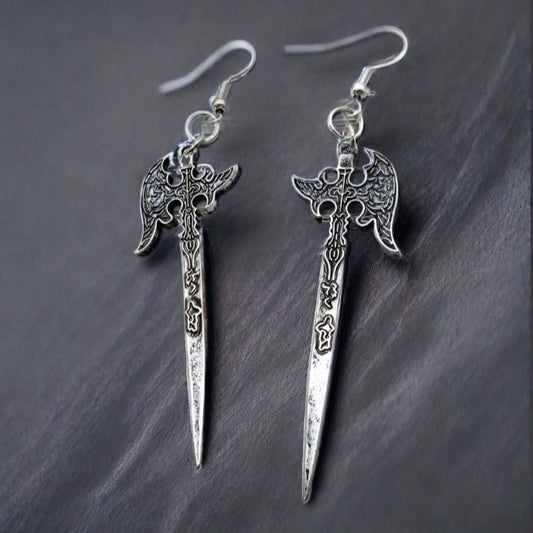 Boucle d’oreille de hache de bataille en argent de style antique, longue goutte, bijoux gothiques, bijoux de hachette médiévale, bijoux punk, accessoire inspiré de la fantaisie