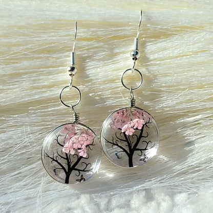 Pendientes de flores rosas suaves, regalos románticos, joyería botánica, amante de la naturaleza, accesorio Boho Chic, árbol de la vida, belleza atemporal de la naturaleza