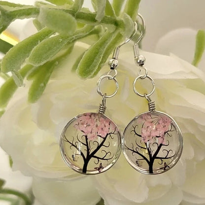 Pendientes de flores rosas suaves, regalos románticos, joyería botánica, amante de la naturaleza, accesorio Boho Chic, árbol de la vida, belleza atemporal de la naturaleza