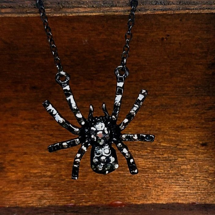 Collar de araña de pedrería de viuda negra, gargantilla de dama vampiro, joyería macabra, accesorio imprescindible de Halloween, joyería de estética oscura