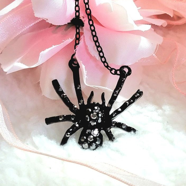 Collar de araña de pedrería de viuda negra, gargantilla de dama vampiro, joyería macabra, accesorio imprescindible de Halloween, joyería de estética oscura