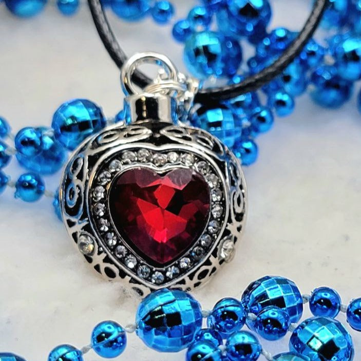 Blood-Red Heart Shaped Necklace, Elegant Queen of Hearts Charm