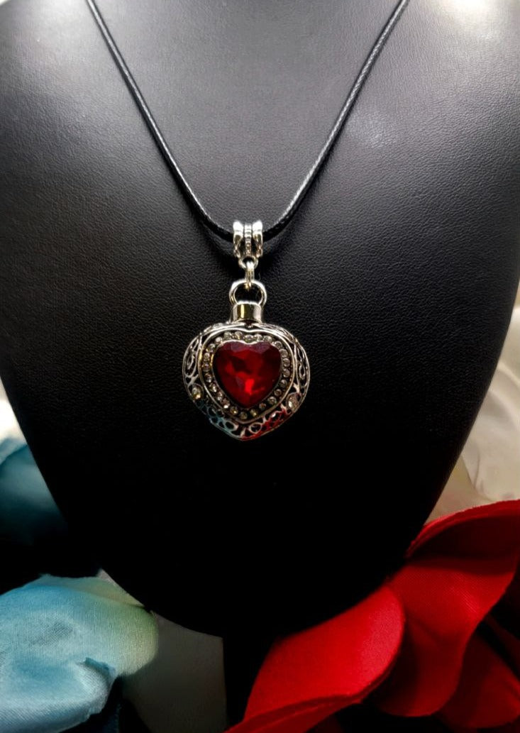 Blood-Red Heart Shaped Necklace, Elegant Queen of Hearts Charm