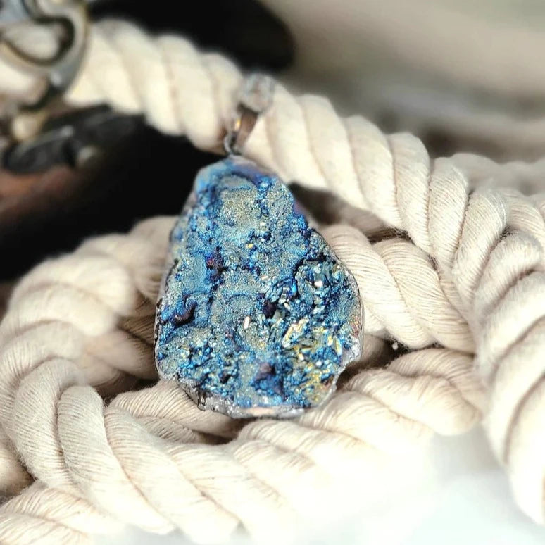 Blue Agate Raw Stone Necklace, Natural Coral Design