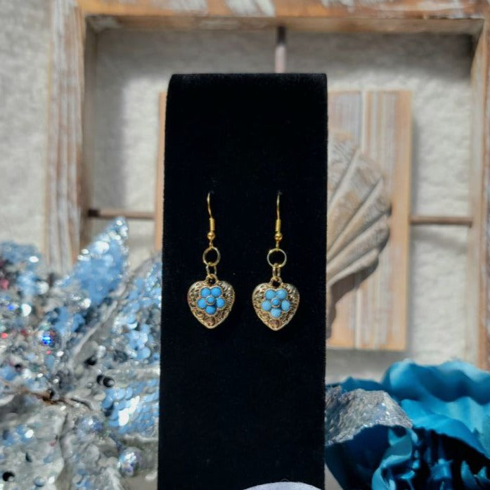 Fleur de perle bleue, boucle d’oreille en forme de cœur, bijoux romantiques, bijoux élégants uniques, accessoire romantique intemporel, goutte à thème vintage élégante