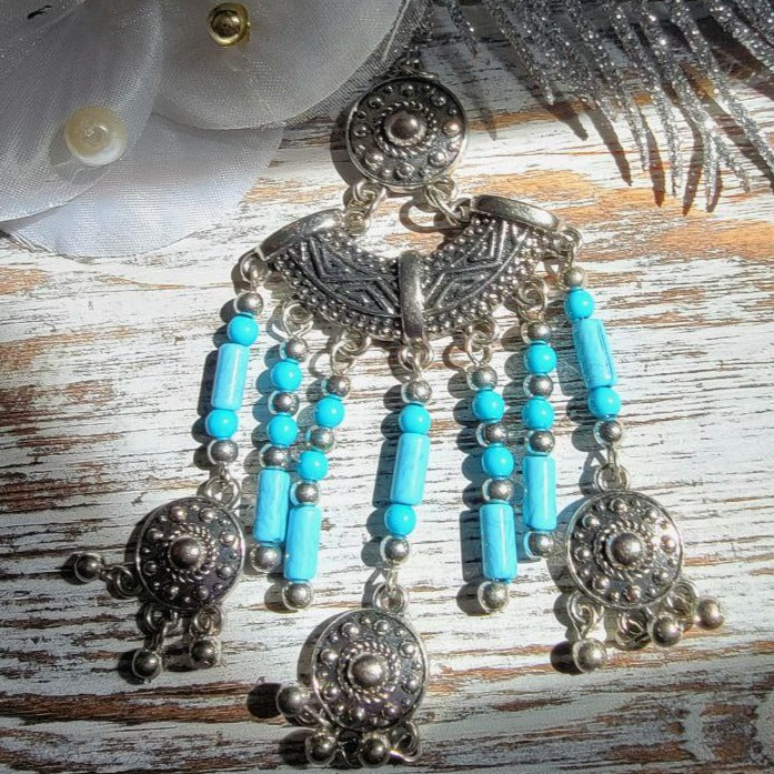 Collar de cuentas azules y borlas de plata, diseño inspirado en los nativos americanos, joyería boho chic única, estilo tradicional, moda étnica