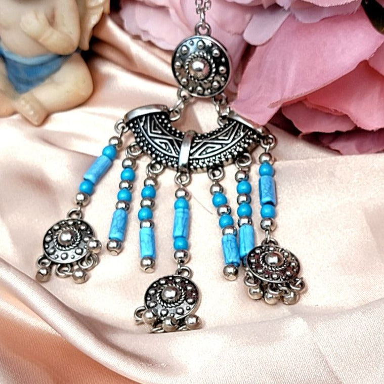 Collar de cuentas azules y borlas de plata, diseño inspirado en los nativos americanos, joyería boho chic única, estilo tradicional, moda étnica