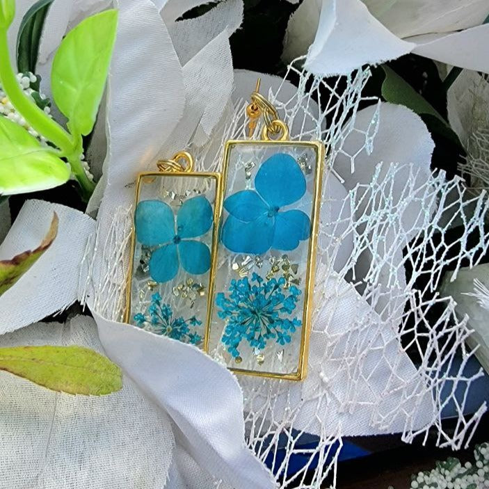 Blue Hydrangea Petals and Baby's Breath Real Flower Earrings, Real Flower Dangle