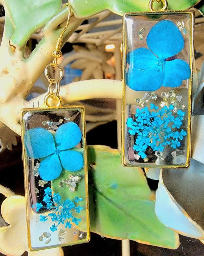 Blue Hydrangea Petals and Baby's Breath Real Flower Earrings, Real Flower Dangle