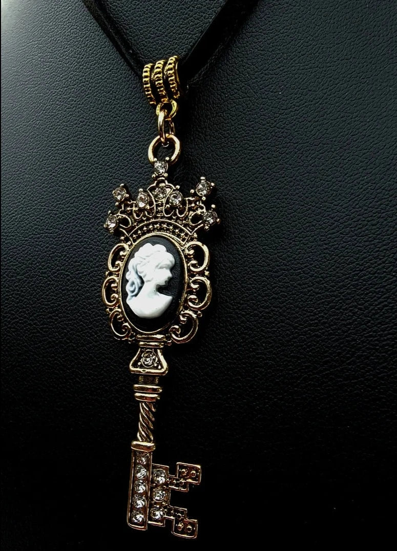 Captivating Gold Key with Cameo Emblem Necklace