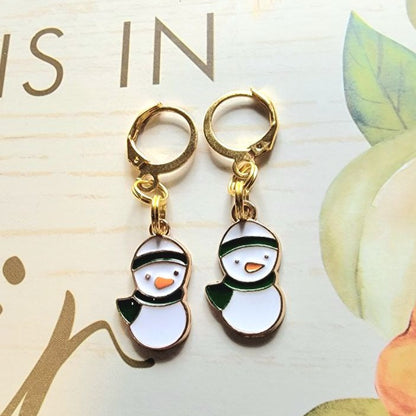 Pendientes de pingüino verde y blanco, moda navideña de invierno, accesorios de temporada, artículos novedosos, joyas de animales, regalo hecho a mano para ella