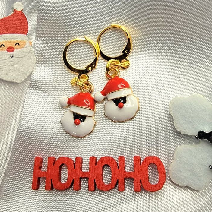 Père Noël élégant avec lunettes de soleil, bijoux de Noël, boucles d'oreilles saisonnières, pendentifs de vacances fantaisistes, pendentifs cool de Saint-Nicolas, chic d'hiver