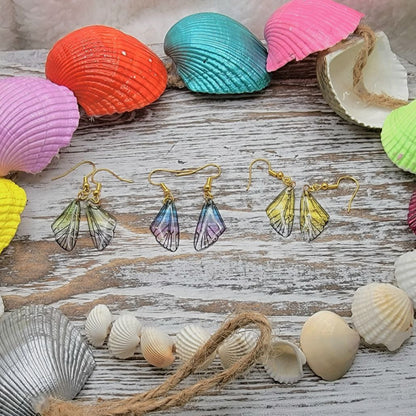 Boucle d’oreille translucide demi-aile de papillon, pendentifs éthérés, bijoux ailés fantaisistes pour les amoureux de la nature, design vibrant et élégant