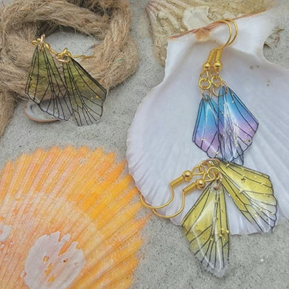 Boucle d’oreille translucide demi-aile de papillon, pendentifs éthérés, bijoux ailés fantaisistes pour les amoureux de la nature, design vibrant et élégant