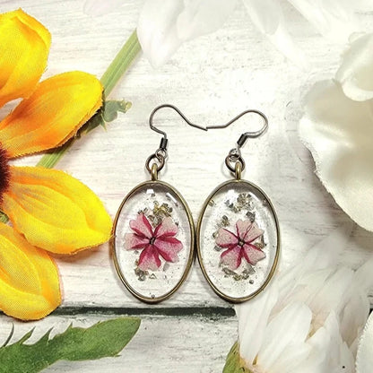 Pendientes de resina de pensamiento púrpura, delicado diseño de flores hecho a mano, accesorio de amor y admiración, colgante de pasión de estilo vintage, de primavera a otoño