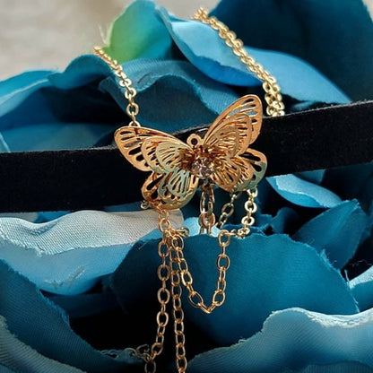 Elegante Gargantilla de Mariposa Dorada, Collar de Cadena de 4 Capas, Accesorio de Día a Noche, Joyería Sofisticada, Elegancia Gótica, Terciopelo de Moda