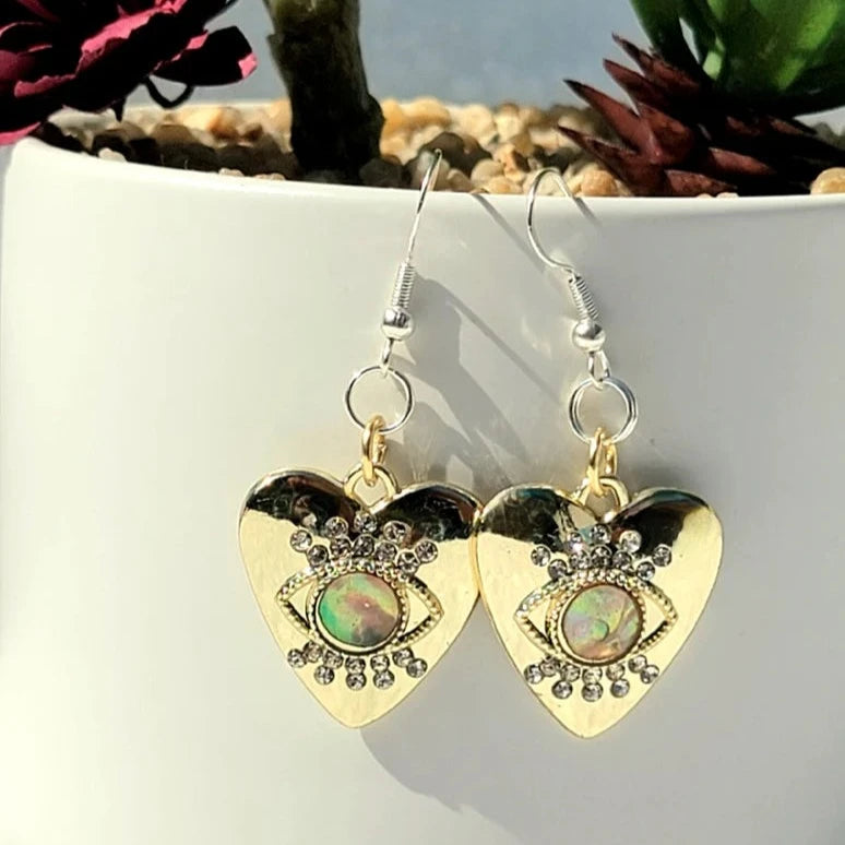 Pendiente de corazón de ojo místico, joyería de protección de plata, colgante simbólico único, colgante espiritual, amuletos de buena suerte con estilo, moda elegante