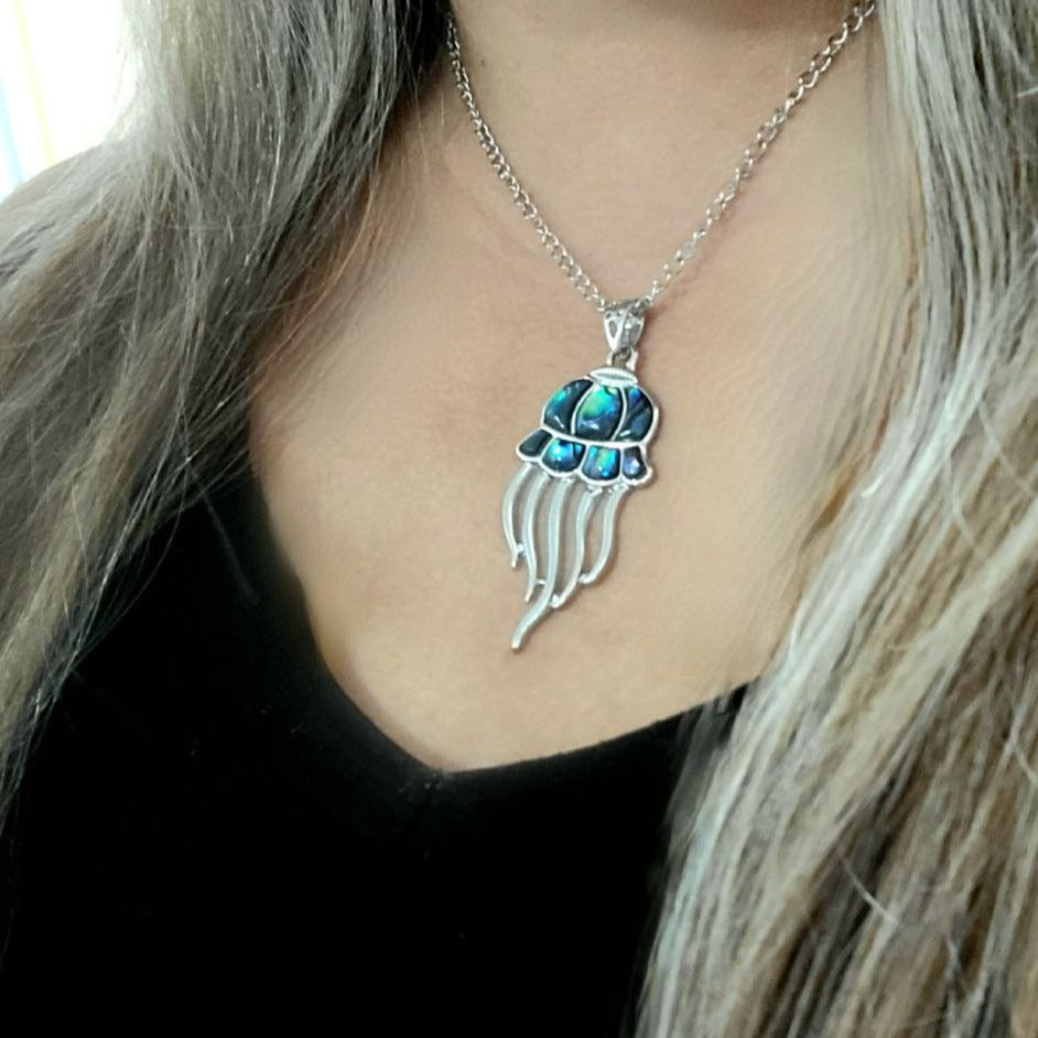 Ocean-Theme Jellyfish Necklace, Beach Life Pendant, Eye-Catching Abalone Glass Necklace, Iridescent Blue-Green Jewelry