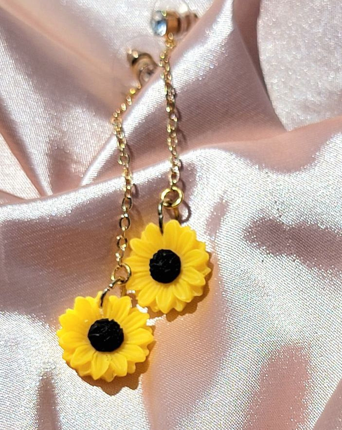 Long Drop Sunflower Earrings, Cheerful & Chic Floral Fall Dangle, Joyful Sparkle w/ Gold Accents, Vibrant Yellow Pendants for a Standout Look