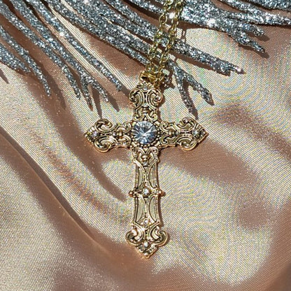 Collier Crucifix doré, Pendentif croix ornée pour hommes, Mode de foi, Bijoux symboliques, Inspiré de l’art sacré, Balise d’espoir inoubliable