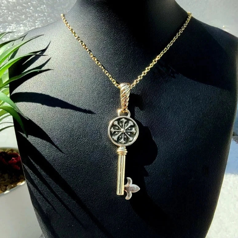 Vintage-Themed Golden Skeleton Key Necklace, Timeless Elegance in Jewelry Form, To Memories & New Beginnings