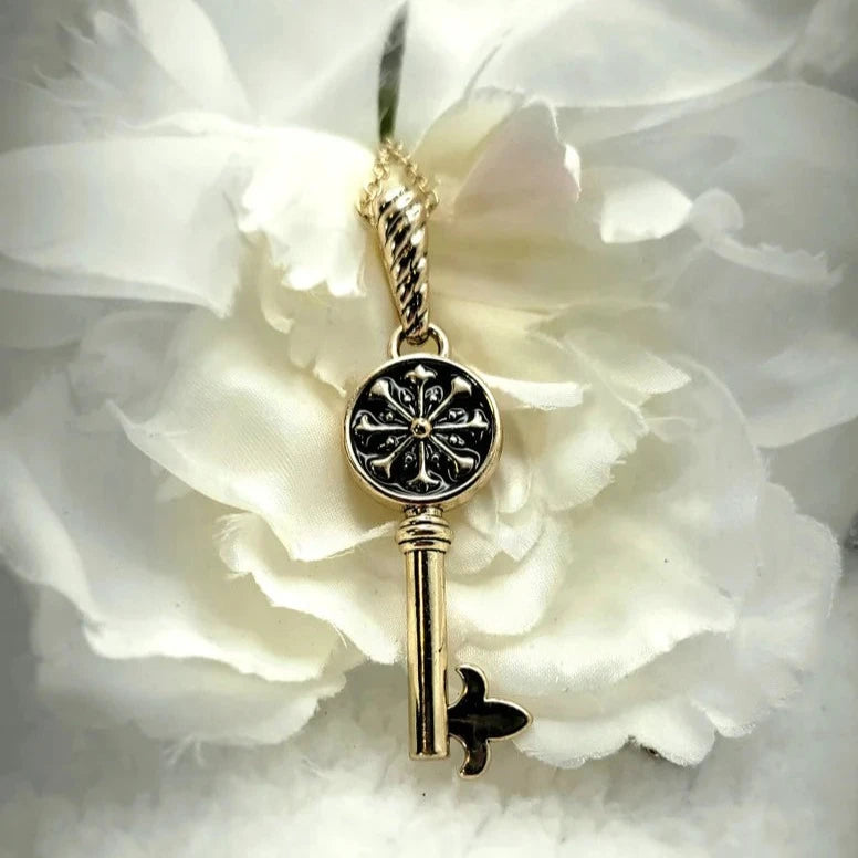 Vintage-Themed Golden Skeleton Key Necklace, Timeless Elegance in Jewelry Form, To Memories & New Beginnings