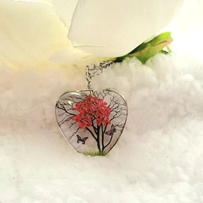 Naturally Preserved Baby's Breath Heart-Shaped Necklaces, Bridal Entourage Gift, Tree of Life Pendant