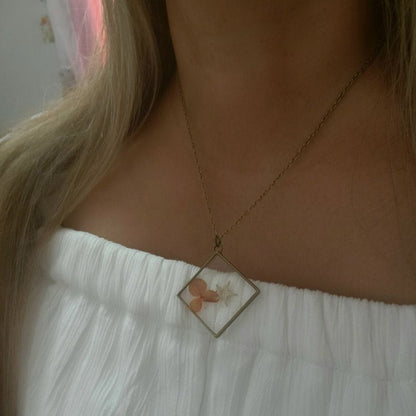 Peach Petal & Starfish Necklace, Resin Flower Pendant, Nature Inspired Jewelry, Minimalist Beach Necklace