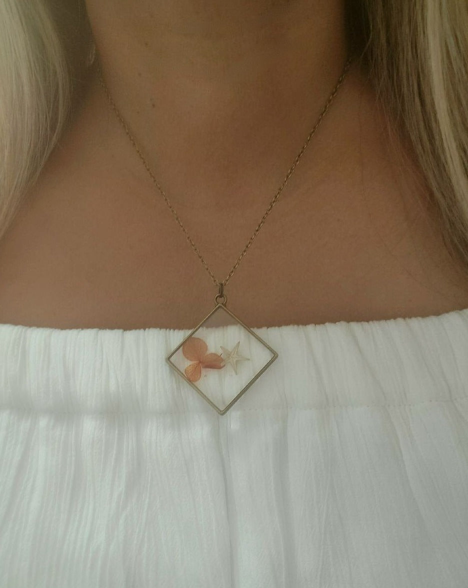 Peach Petal & Starfish Necklace, Resin Flower Pendant, Nature Inspired Jewelry, Minimalist Beach Necklace