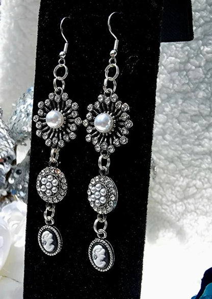 Elegantes aretes de camafeo y perlas, diseño Sunburst de inspiración vintage, elegancia atemporal con un toque moderno, caída elegante para un estilo sofisticado