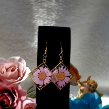 Handpicked Pink Daisy Flower Earring, Timeless Elegance Floral Dangle, Delicate Springtime Blossom Jewelry